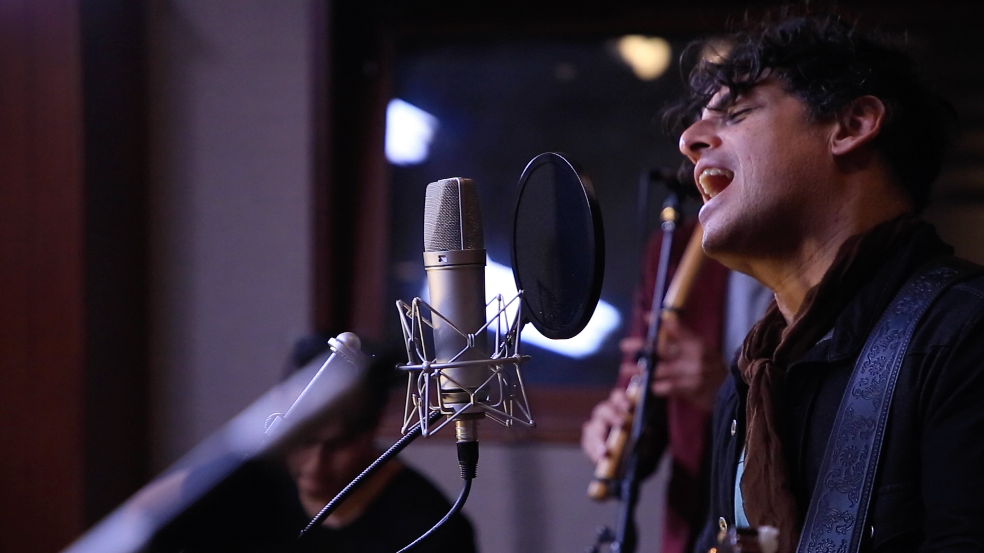 Pelo Madueño estrena versión afroandina de "Una sola fuerza es el Perú"