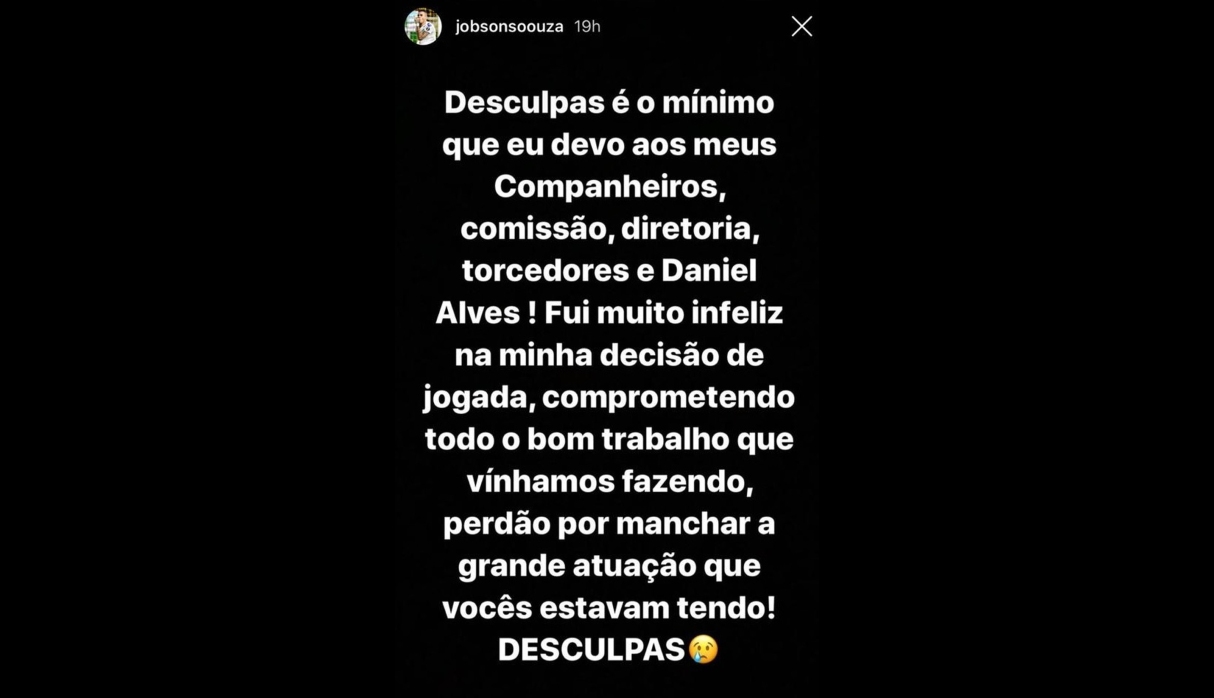 Dani Alvesrecibió terrible falta en Brasil y se disculparon con él por Instagram
