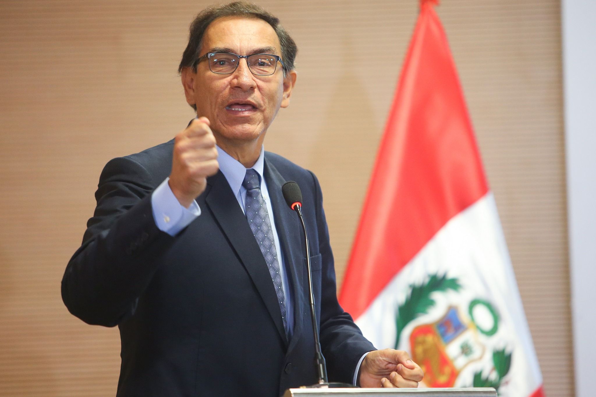 Martín Vizcarra es aprobado por el 76% en CADE