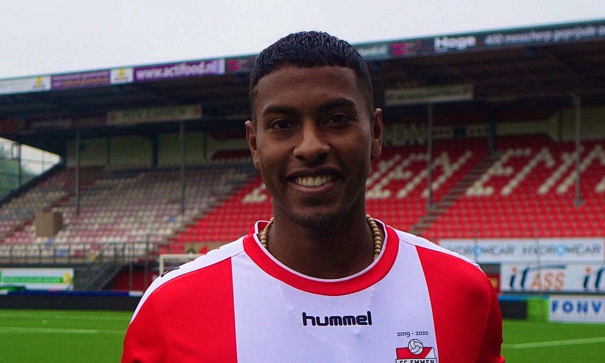 Miguel Araujo ya está habilitado y debutaría en la Eredivisie con Emmen ante el Az Alkmaar | FOTO