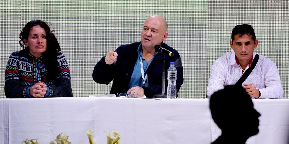 Colombia: Timochenko y Lozada garantizan que mayoría de la FARC está con la paz
