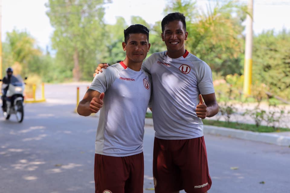 Universitario vs. Huracán (Facebook)