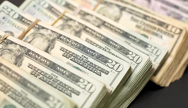 Tipo de cambio: Precio del dólar sube a su valor máximo en casi un mes