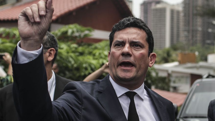 Sergio Moroa favor de flexibilizar tenencia de armas en Brasil