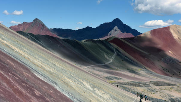 Montaña de Siete Colores: Solicitan al Minam su constitución como área de conservación privada