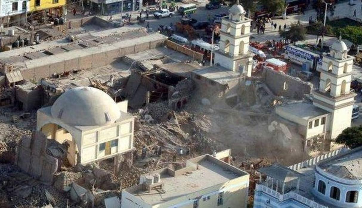 El 15 de agosto del 2007, un terremoto de magnitud 8 ocurrió en Pisco (Ica). Se registraron 434 mil damnificados y 596 fallecidos.