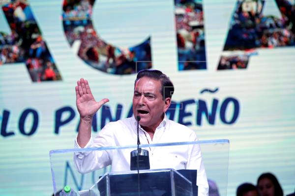 Cortizo, del Partido Revolucionario Democrático (PRD), fue electo el domingo pasado. (EFE)
