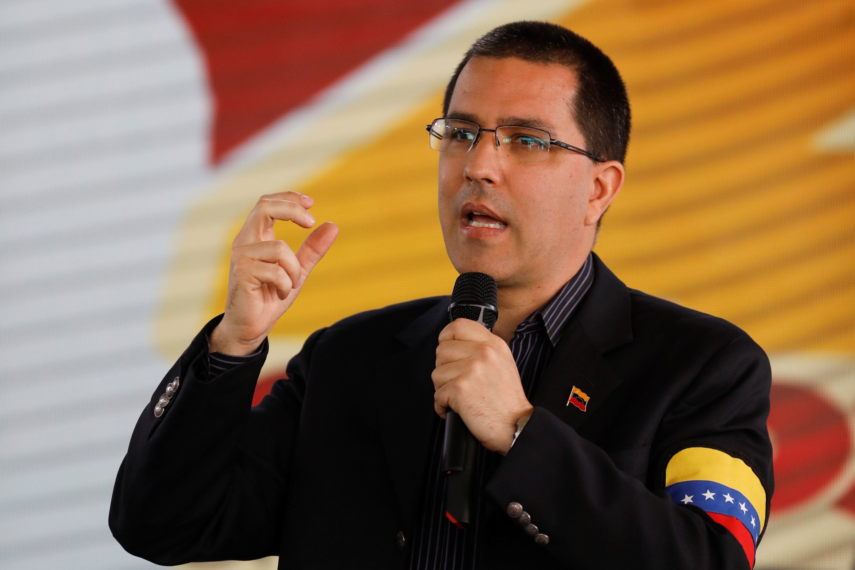 Venezuela no romperá relaciones con Europa, afirma el canciller Arreaza