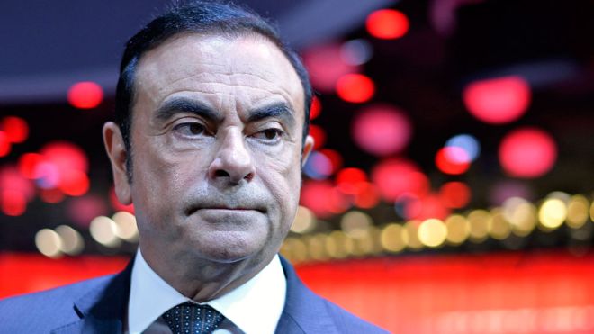 Acusaciones en escándalo de pagos a Carlos Ghosn salpican a Nissan