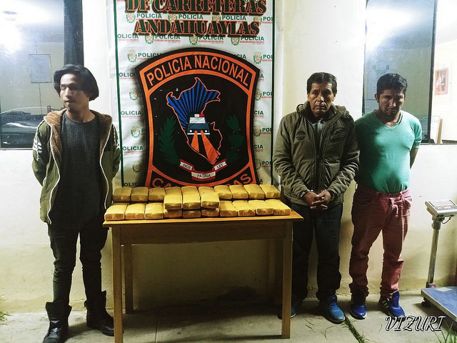 PNP detuvo a tres sujetos con más de 33 kilos de droga en Apurímac