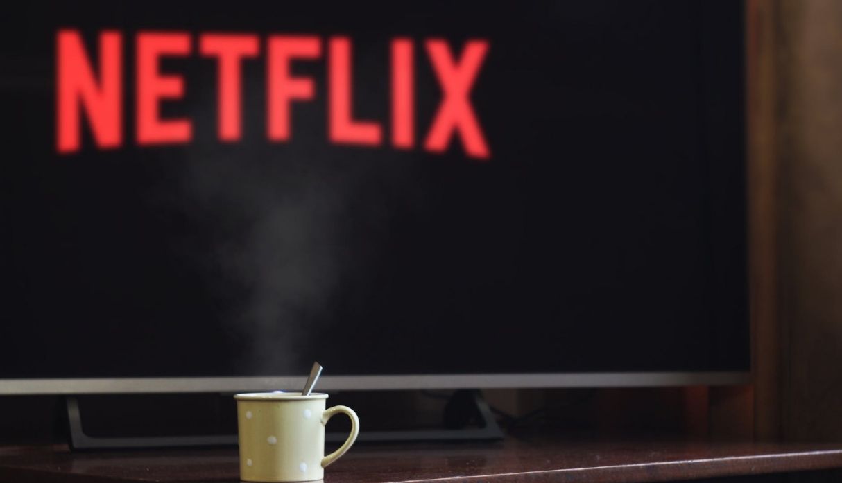Netflix dejará los maratones y ahora los capítulos de sus series estarán disponibles semanalmente. (Foto: Pexels / Pixabay)
