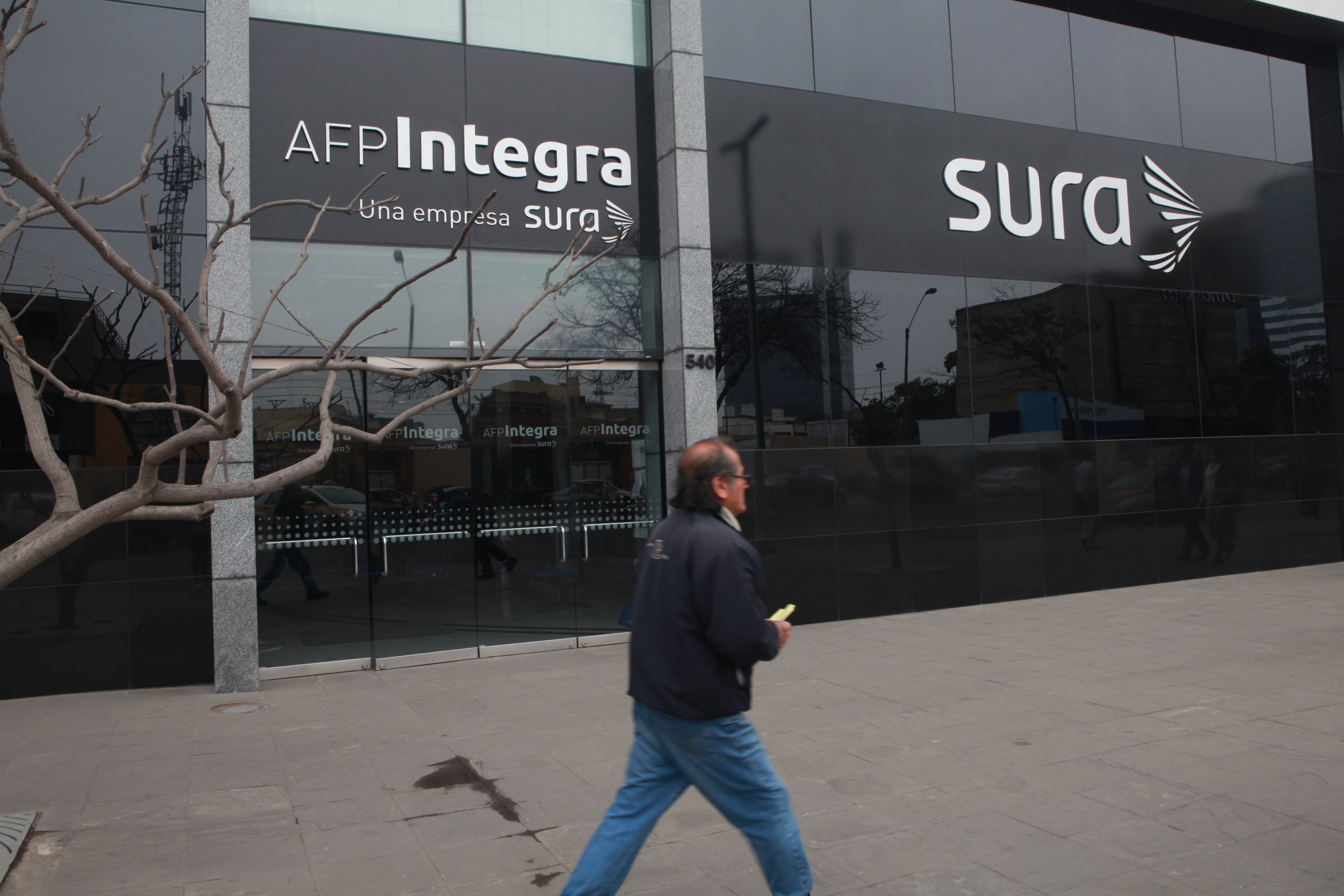 Gobiernos regionales y municipios adeudan S/36,7 millones en aportes a las AFP