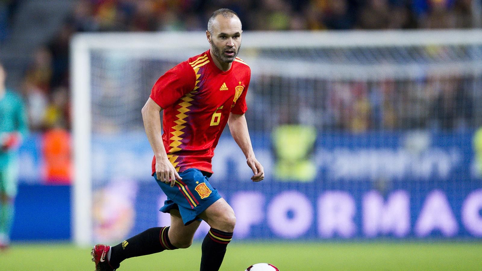 Iniesta no descartó la posibilidad de seguir jugando con España tras el Mundial