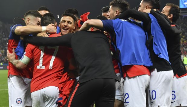 El íntimo festejo de Chile en camerino tras clasificación a semifinales de Copa América | VIDEO