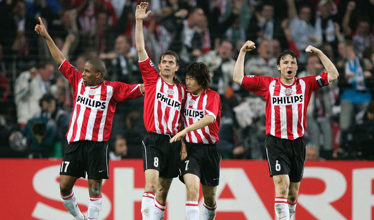 El PSV Eindhoven fue el primer club en el extranjero de la 'Foquita' El PSV Eindhoven fue el primer club en el extranjero de la 'Foquita'