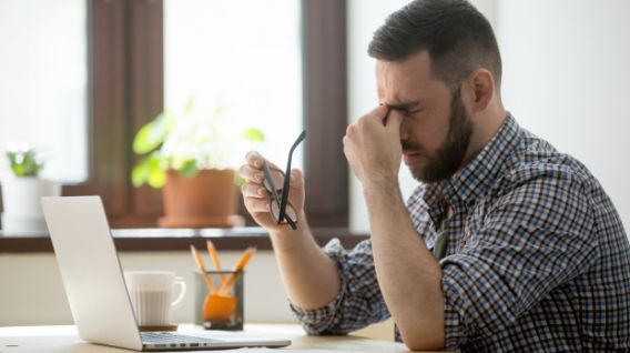 La ansiedad y estrés son comunes en los trabajadores. (Foto: Freepik)