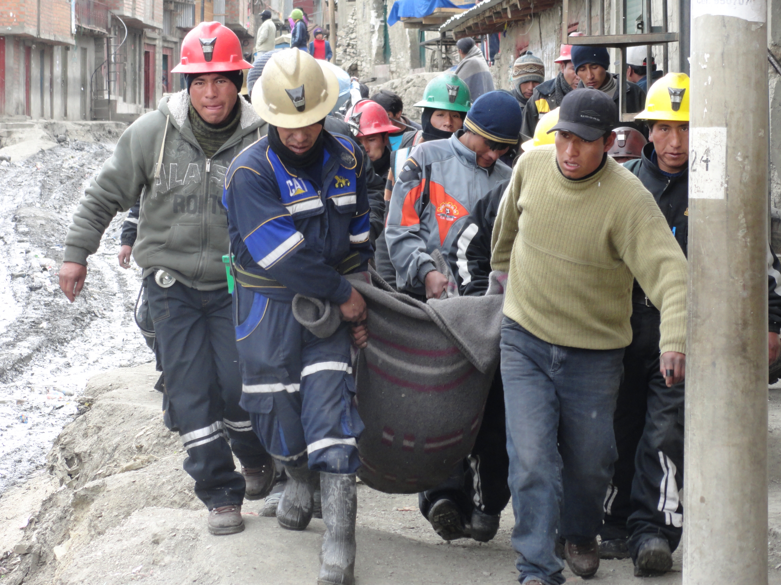 Ola de ataques a mineros en La rinconada, Puno. (USI)