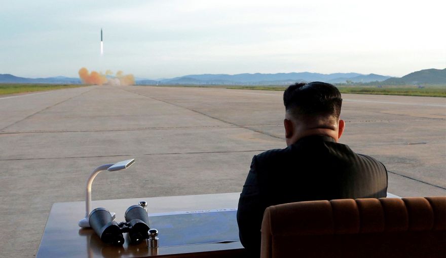 Kim Jong-un supervisó prueba de lanzamiento de nueva "arma táctica guiada"