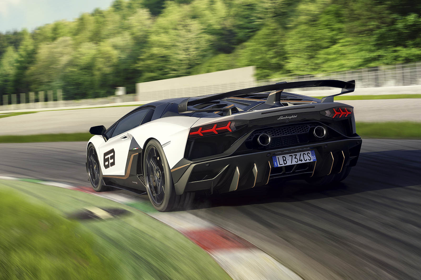 96 Koleksi Gambar Mobil Lamborghini Huracan HD Terbaik