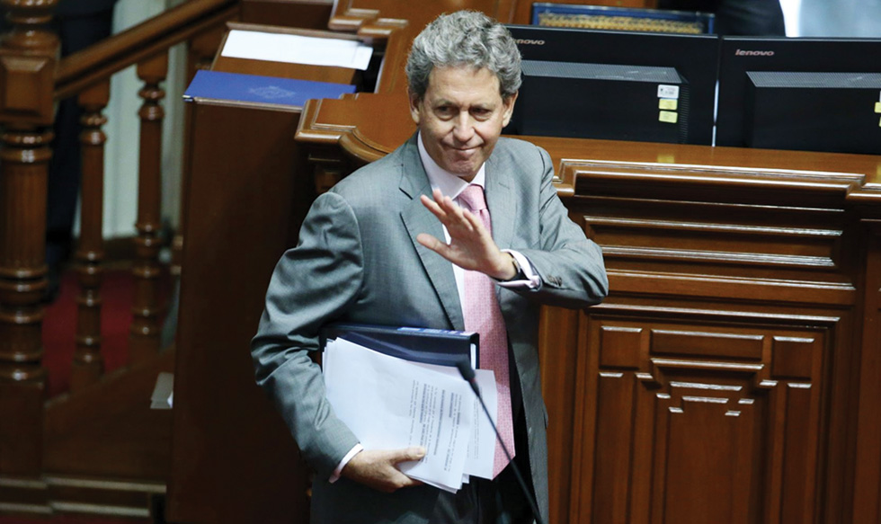 Caso Chinchero: Fiscalía investigará a exministro de Economía durante 60 días