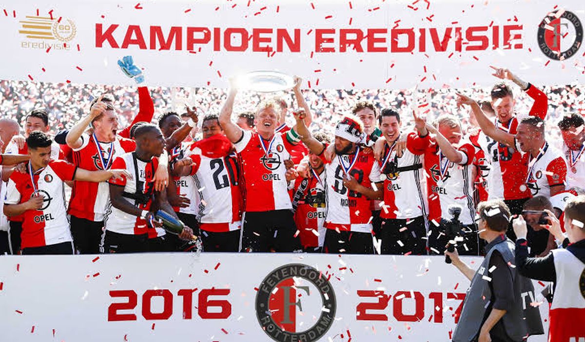 Renato Tapia también ganó la Eredivise. El volante lo hizo con el Feyenoord (2017). Renato Tapia también ganó la Eredivise. El volante lo hizo con el Feyenoord (2017).
