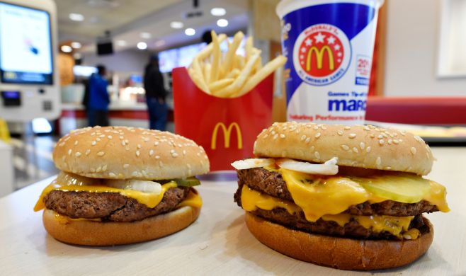 McDonald's deja de poner conservantes a sus hamburguesas
