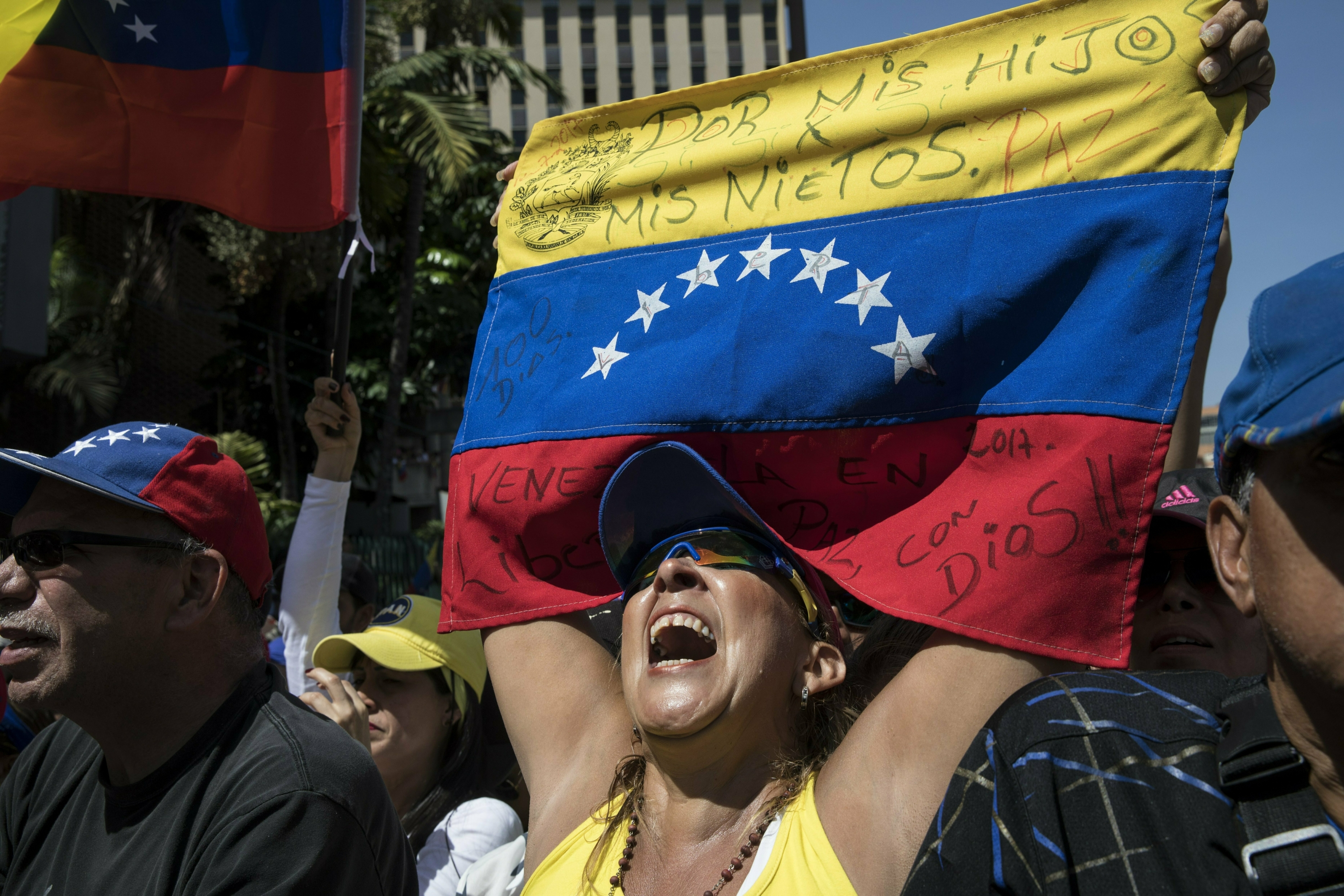Aerolíneas eliminan escalas en Venezuela para evitar peligro