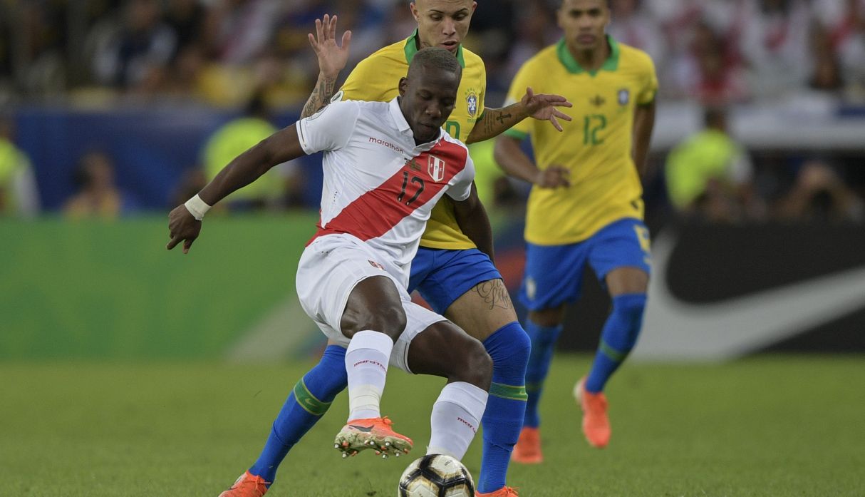 Luis Advíncula. (Fotos: GEC, Agencias, Internet)