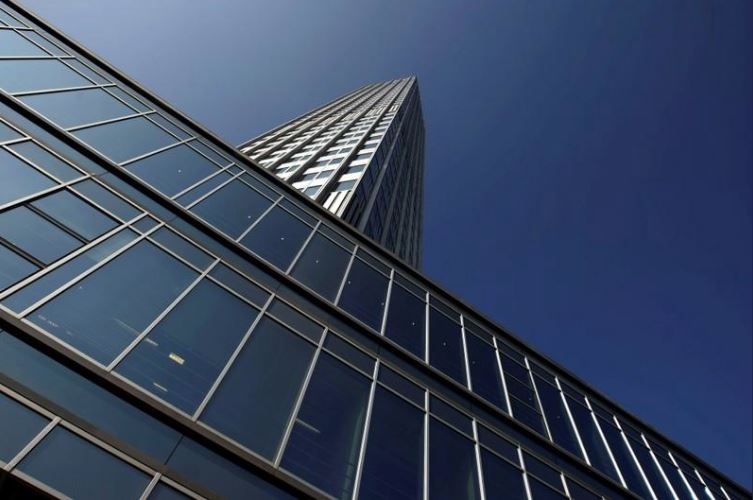 Bancos centrales no tienen prisa en emitir dinero digital, dice Banco de Pagos Internacionales