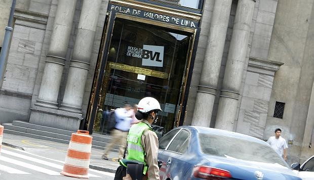 BVL opera con leve alza ante dudas de inversores sobre diálogos EE.UU. y China