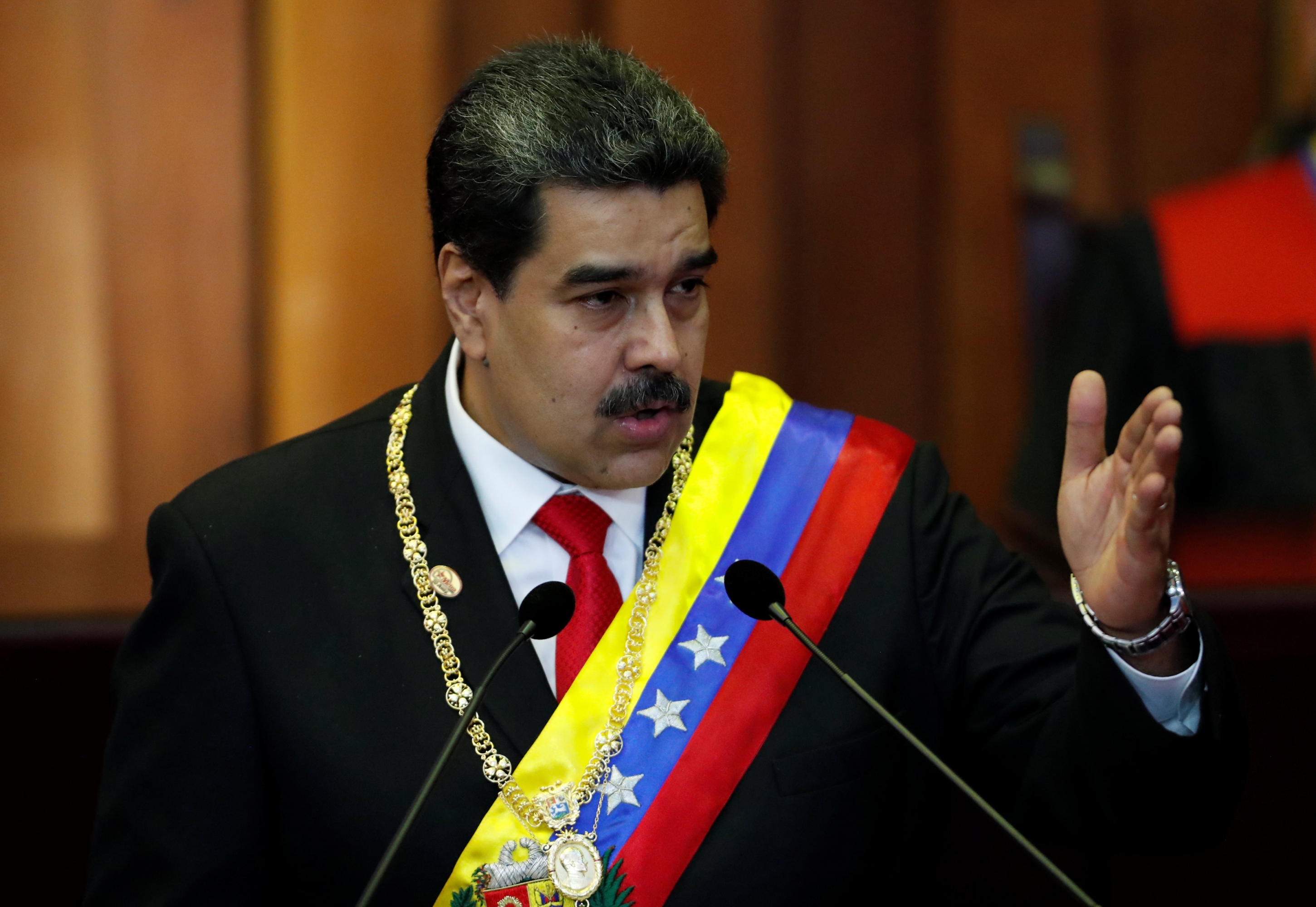 Gobierno de Nicolás Maduro califica de "golpe de Estado" resolución de la OEA