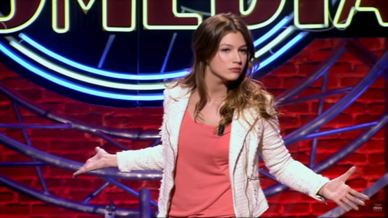 "La casa de papel": el pasado desconocido de Úrsula Corberó como comediante