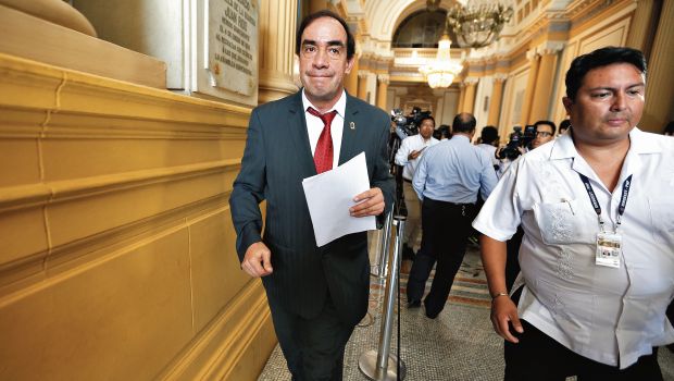 Yonhy Lescano: Congreso oficializó su suspensión por 120 días