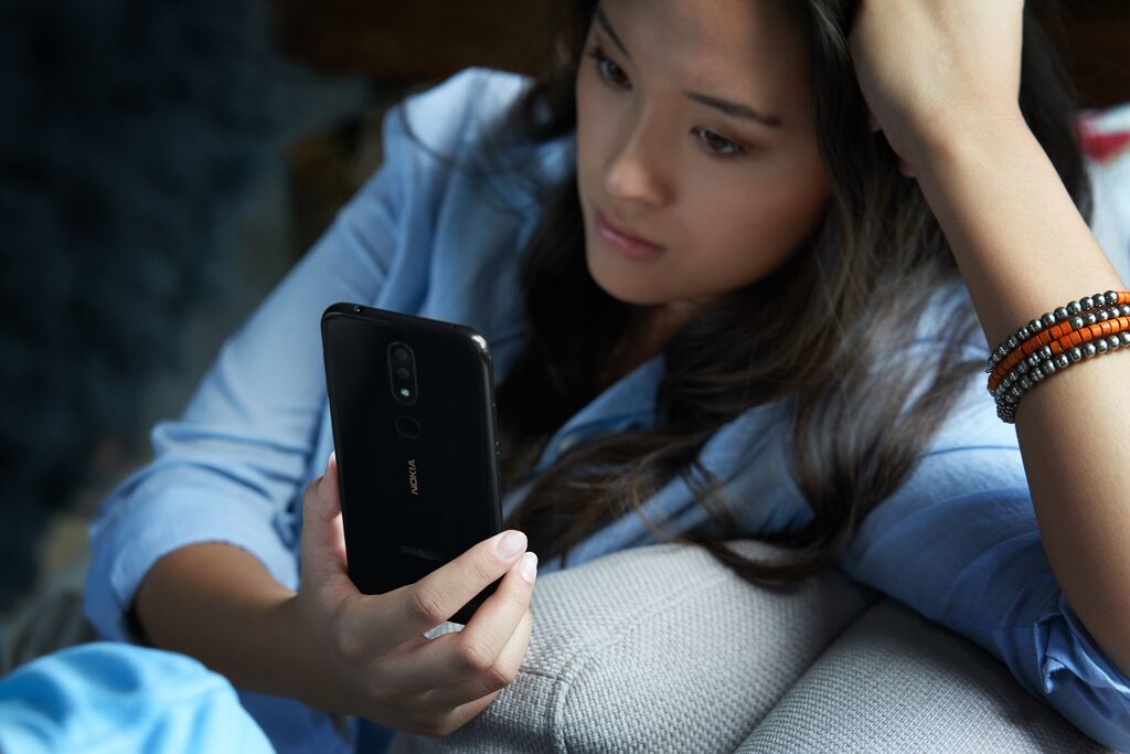 Peruanos preocupados por la poca duración de la batería de los smartphones