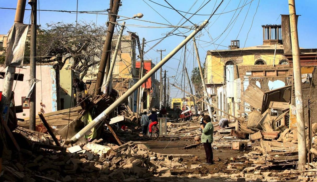 El 15 de agosto del 2007, un terremoto de magnitud 8 ocurrió en Pisco (Ica). Se registraron 434 mil damnificados y 596 fallecidos.
