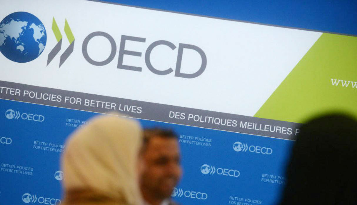 OCDE alerta sobre riesgos cada vez mayores de la economía mundial