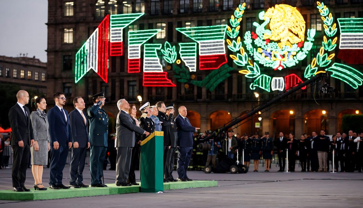AMLO conmemora terremotos de 1985 y 2017 en Ciudad de México