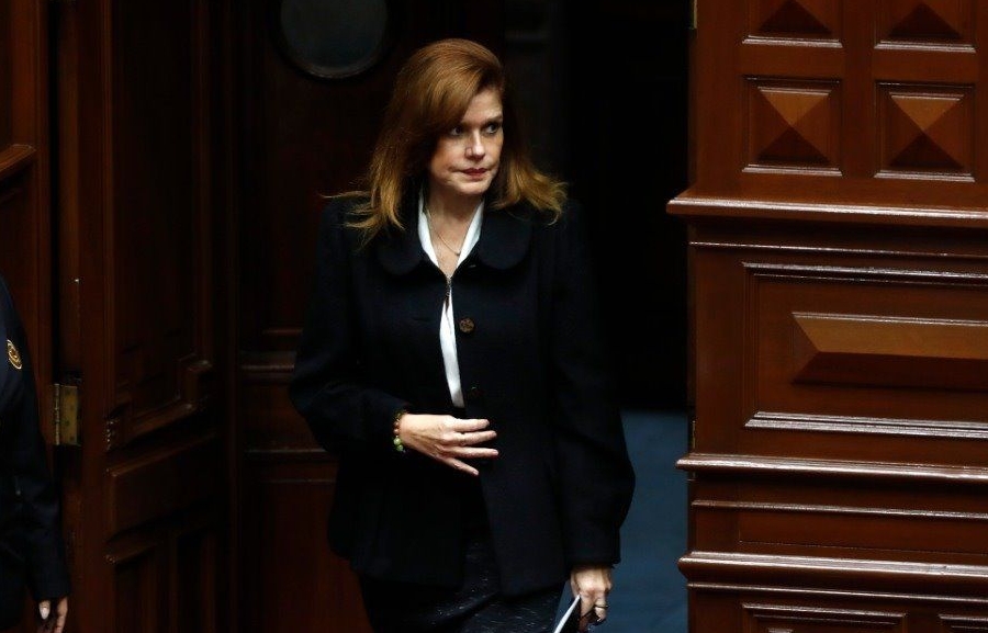 Mercedes Araoz: “Todavía sigo siendo vicepresidenta”