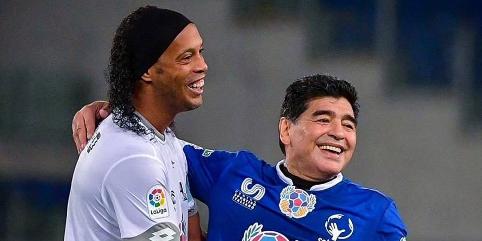 Ronaldinho hizo dos regalos especiales a Diego Maradona y Dorados de Sinaloa | VIDEO