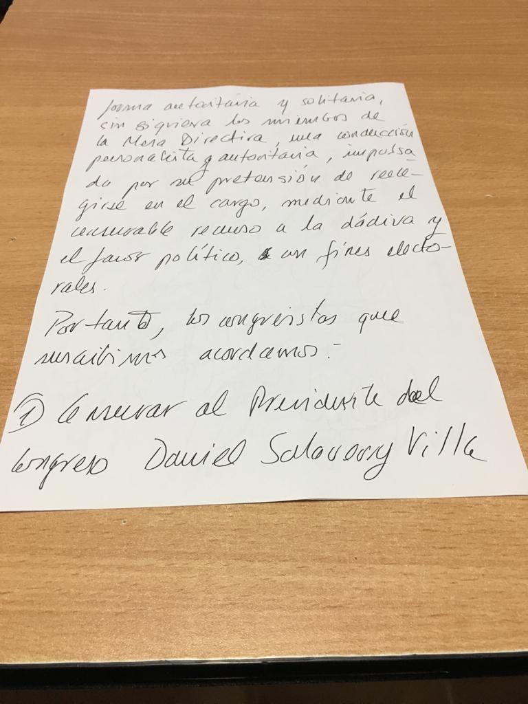 Parte del documento que circuló por iniciativa de Fuerza Popular para censurar a Daniel Salaverry. (El Comercio)