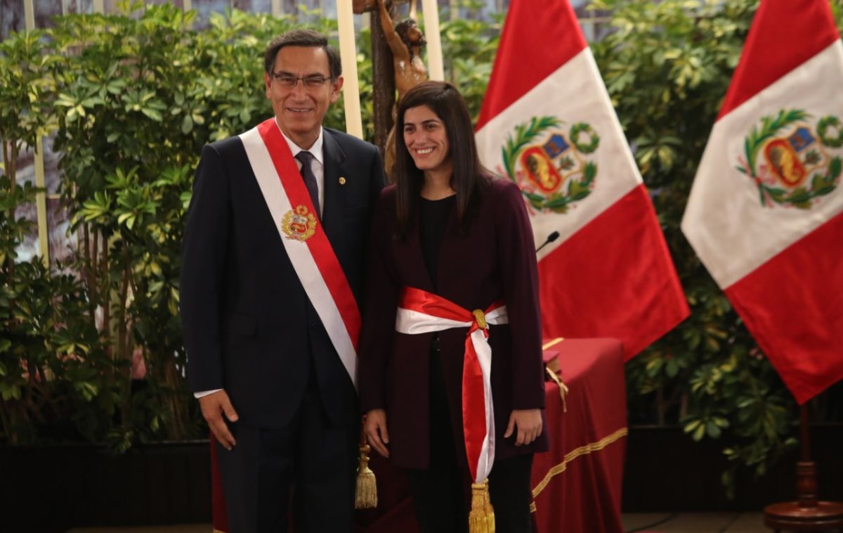 María Antonieta Alva tras jurar como ministra de Economía y Finanzas junto al presidente Martín Vizcarra. (Foto: Rolly Reyna / GEC)