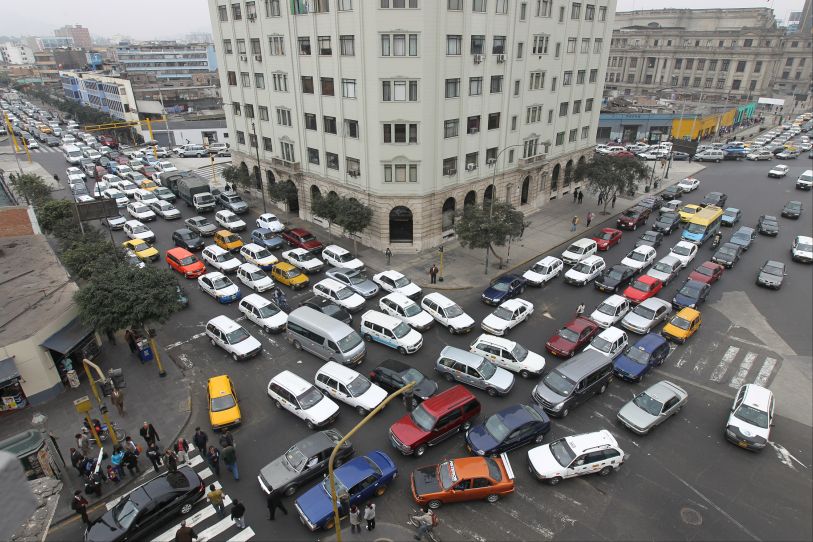 Afin: Transportarse le cuesta US$ 6.250 mlls. al año a los limeños