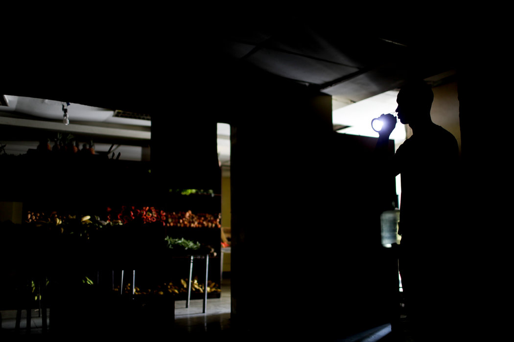 A la revolución bolivariana se le acabó la energía
