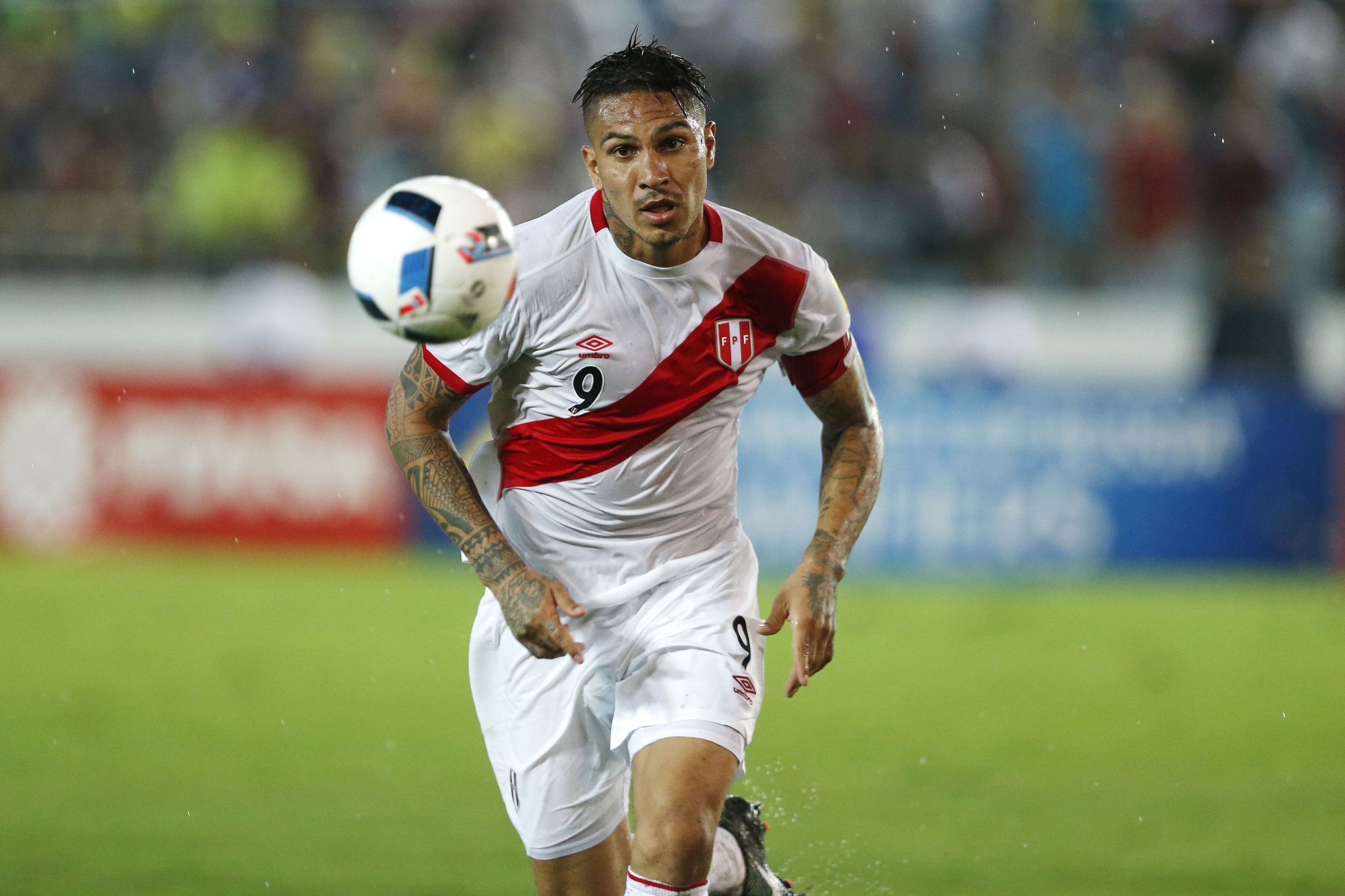Paolo Guerrero: croata Davor Suker lo llenó de elogios