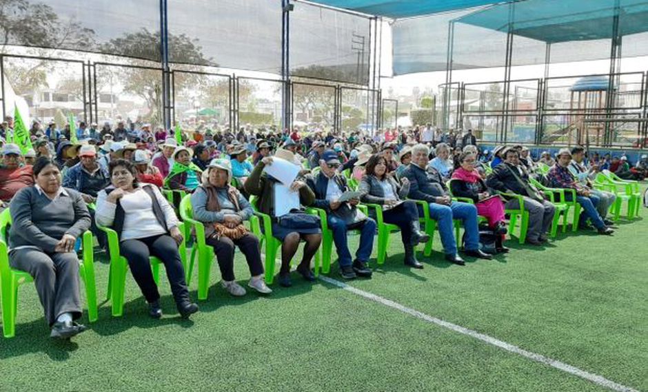 Moradores del valle de Tambo exigen presencia del presidente Martín Vizcarra en la zona - El Comercio - Perú