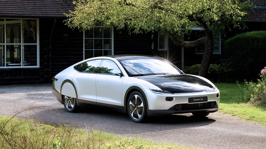 Lightyear One, el primer coche eléctrico y solar costará una pequeña fortuna