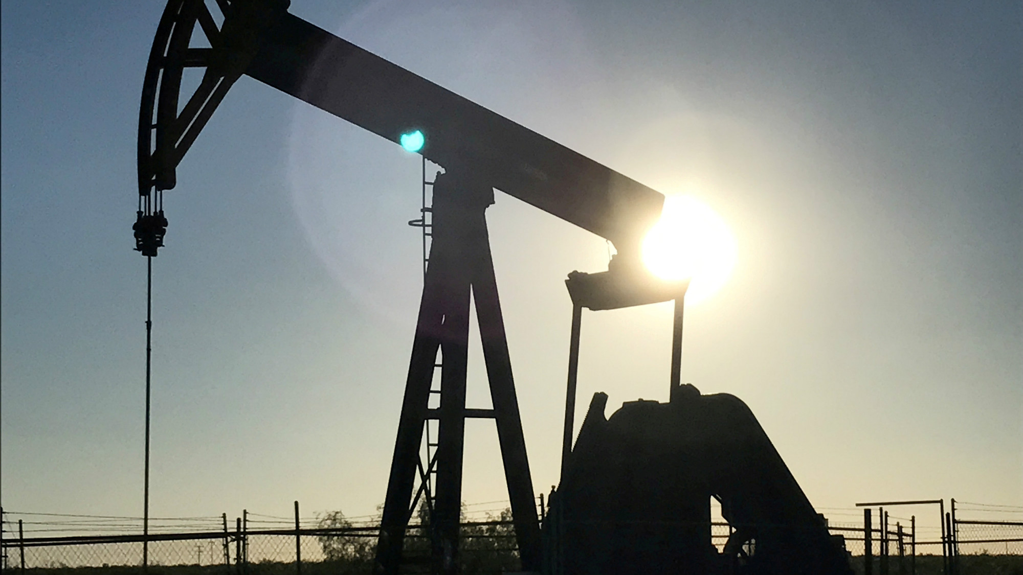 Precios del petróleo caen en los intercambios europeos