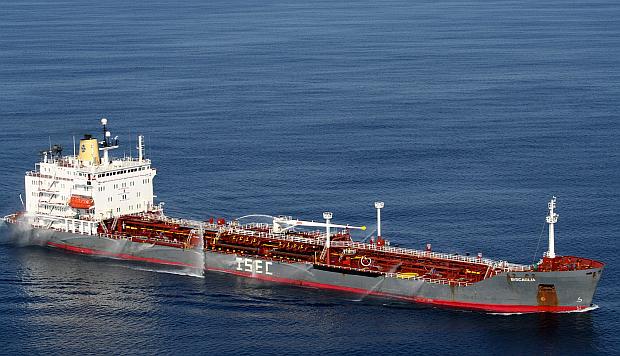 Arabia Saudita retoma exportaciones de petróleo por ruta clave del mar Rojo
