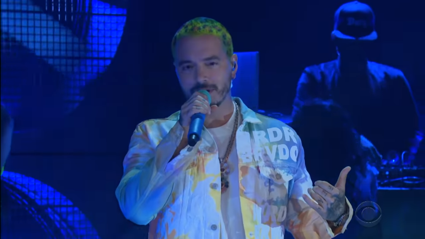 J Balvin y Sean Paul cantaron "Contra la pared" en el show de James Corden | VIDEO