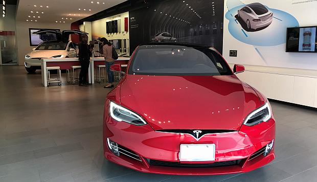 Tesla anuncia una reducción de 7% de su personal